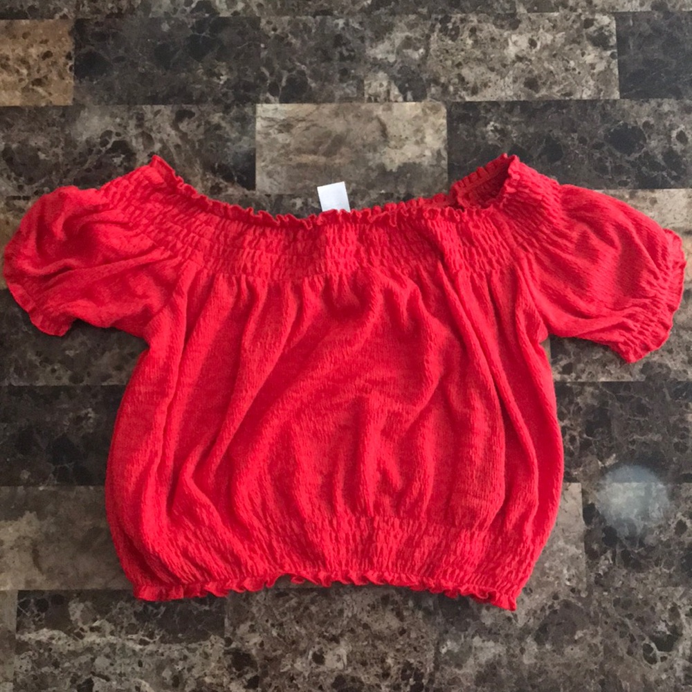 Off The Shoulder Cropped Tee